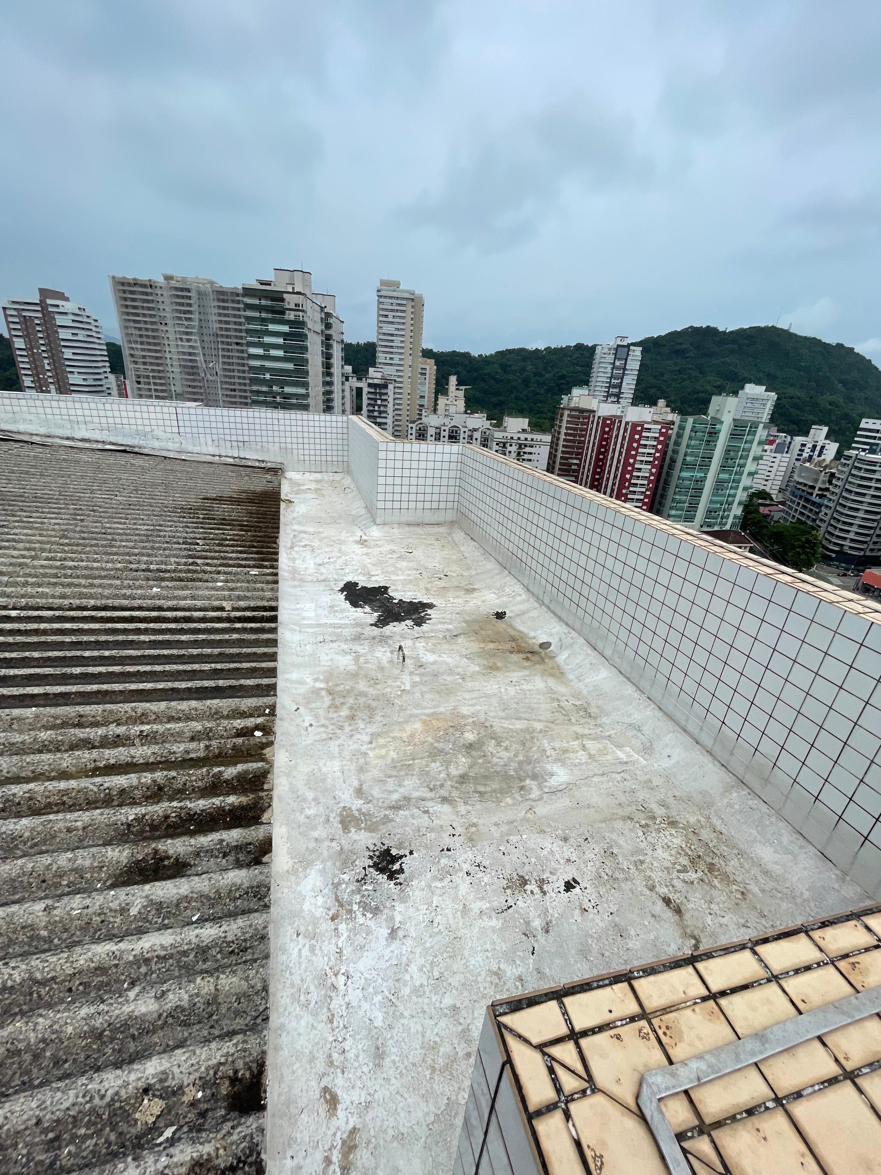 Area do telhado antes do serviço